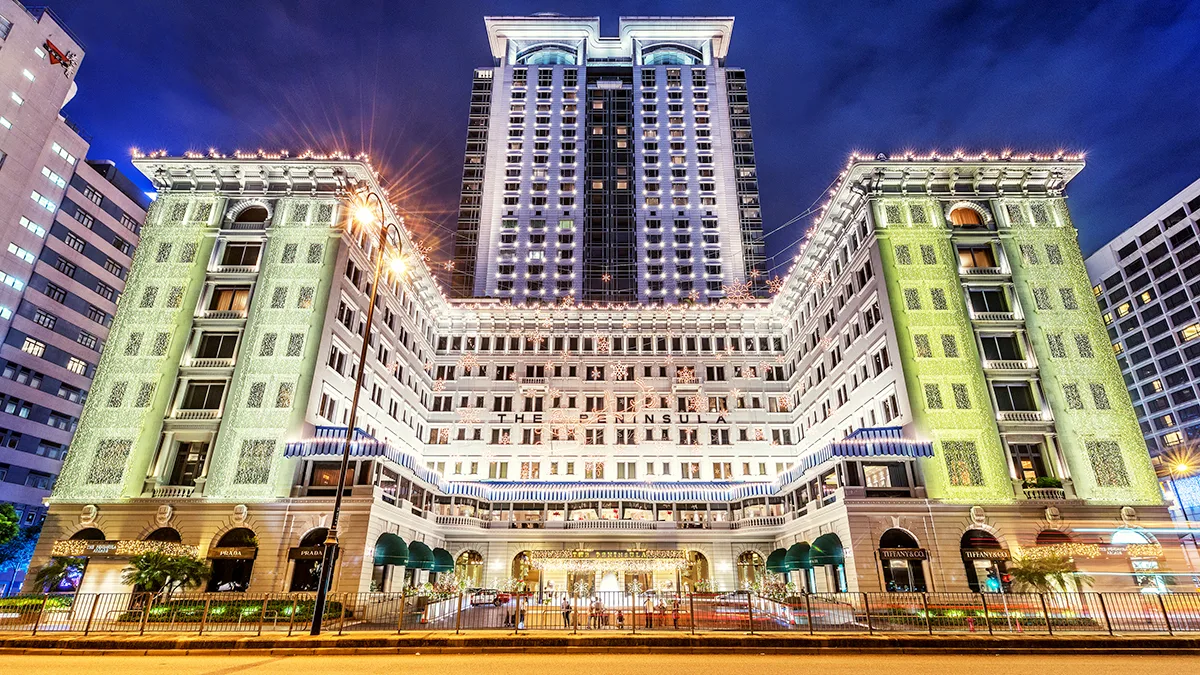 Hongkong Peninsula Hotel Kowloon Foto iStock Serjio74 Hongkong Peninsula Hotel Kowloon Foto iStock Serjio74.jpg