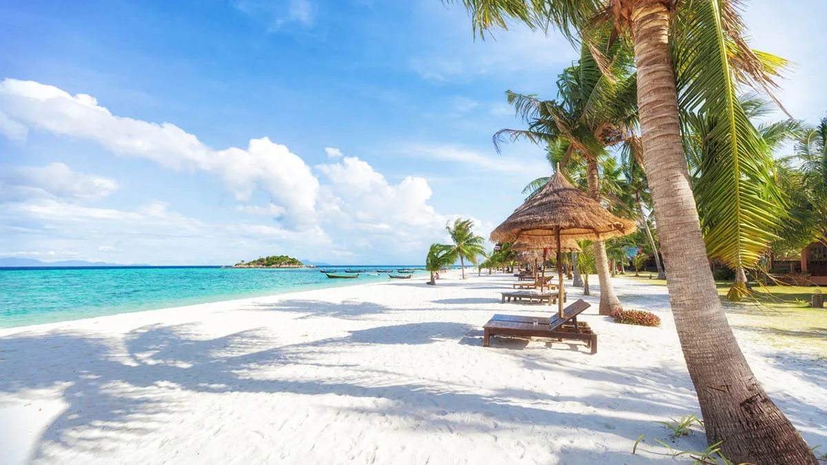 Thailand Strand iStock lena_serditova-1097373600 Thailand Strand