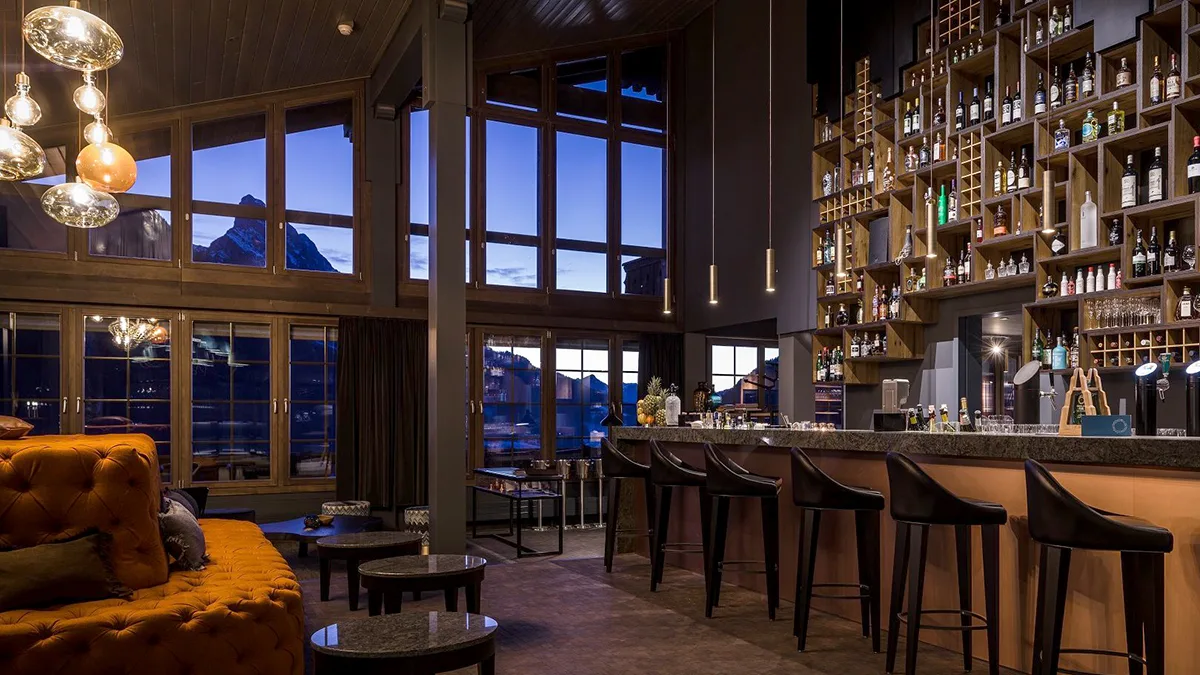 Schweiz Hotel Huus Gstaad Bar Foto Huus Gstaad Schweiz Hotel Huus Gstaad Bar Foto Huus Gstaad