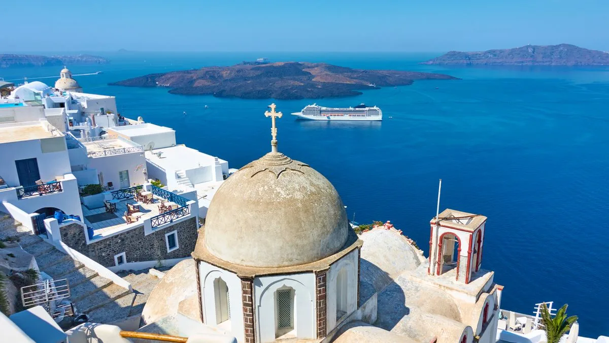 b5bc9ca6bcc1-Griechenland-Santorin-Fira-Kreuzfahrt-Foto-iStock-zoom-zoom Griechenland Santorin Fira Kreuzfahrt Foto iStock zoom-zoom