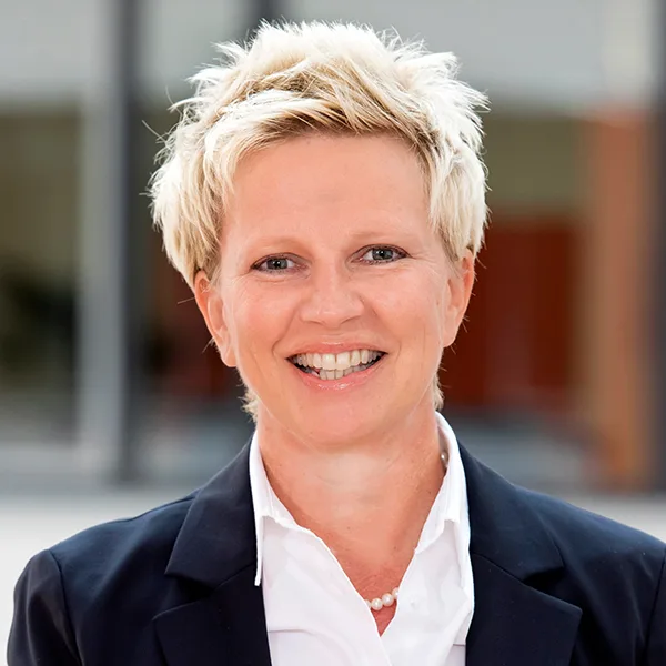 Sieger Liane GfdE Geschäftsführerin.jpg