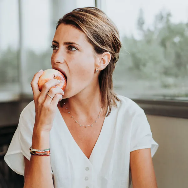 gesund essen, Pause, Pflegekraft, Frau