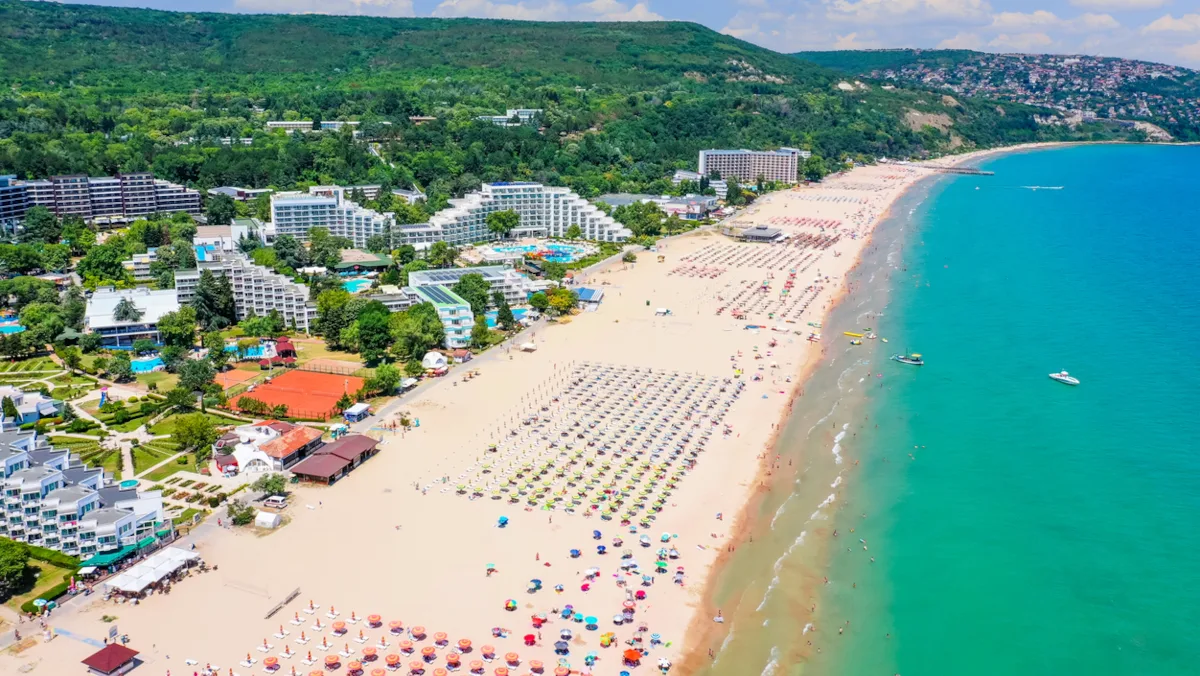 06932bc43946-Bulgarien-Albena-Strand-iStock-SCStock-1410459923 Bulgarien Albena Strand