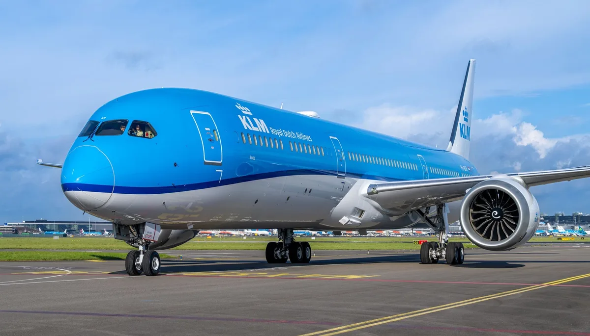 a6389aead293-Bild1 Boeing 787-10 in Amsterdam Schiphol KLM Royal Dutch Airlines