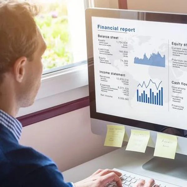 Revenue management Quadrat Foto iStock NicoElNino