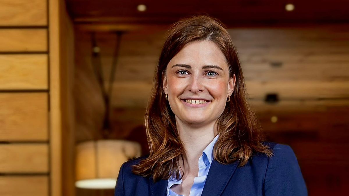 Legere Bielefeld Jacqueline Schaefers Hotelmanager Foto Fibona
