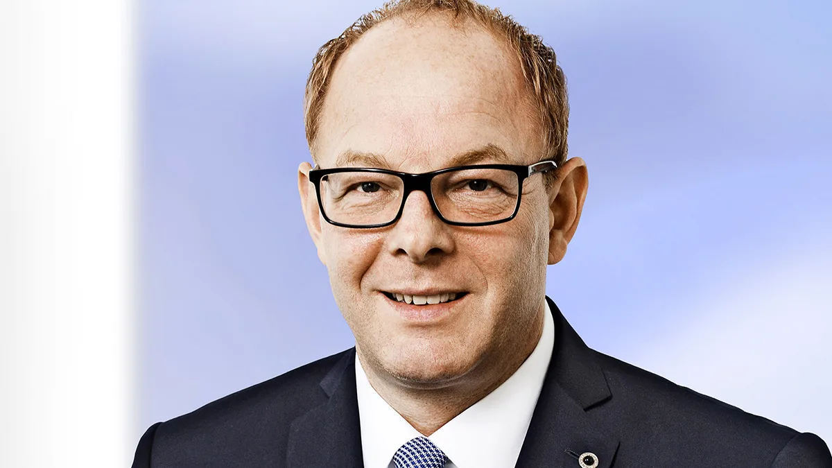 Hüttig Dennis VP Operations Steigenberger Foto Steigenberger Hotels Hüttig Dennis VP Operations Steigenberger Foto Steigenberger Hotels.jpg