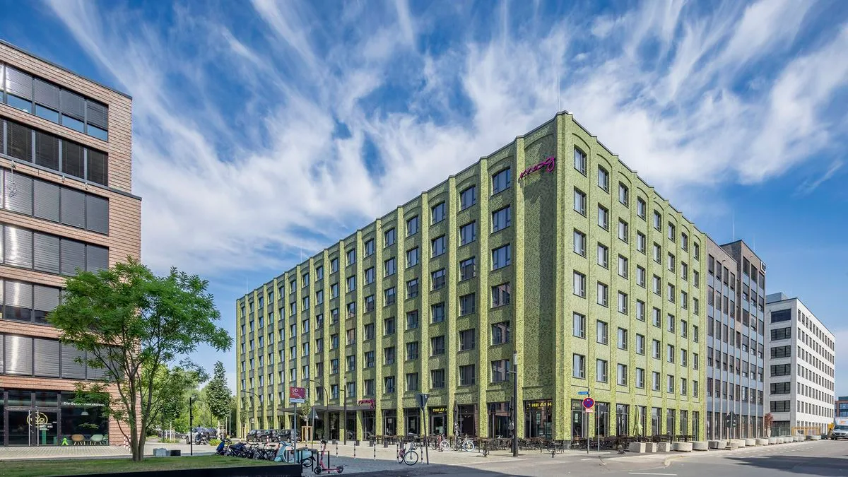 7d632398edfa-Moxy-Koeln-Muelheim-Foto-Art-Invest-Real-Estate-Osmab-Holding Moxy Köln Mülheim Foto Art-Invest Real Estate Osmab Holding
