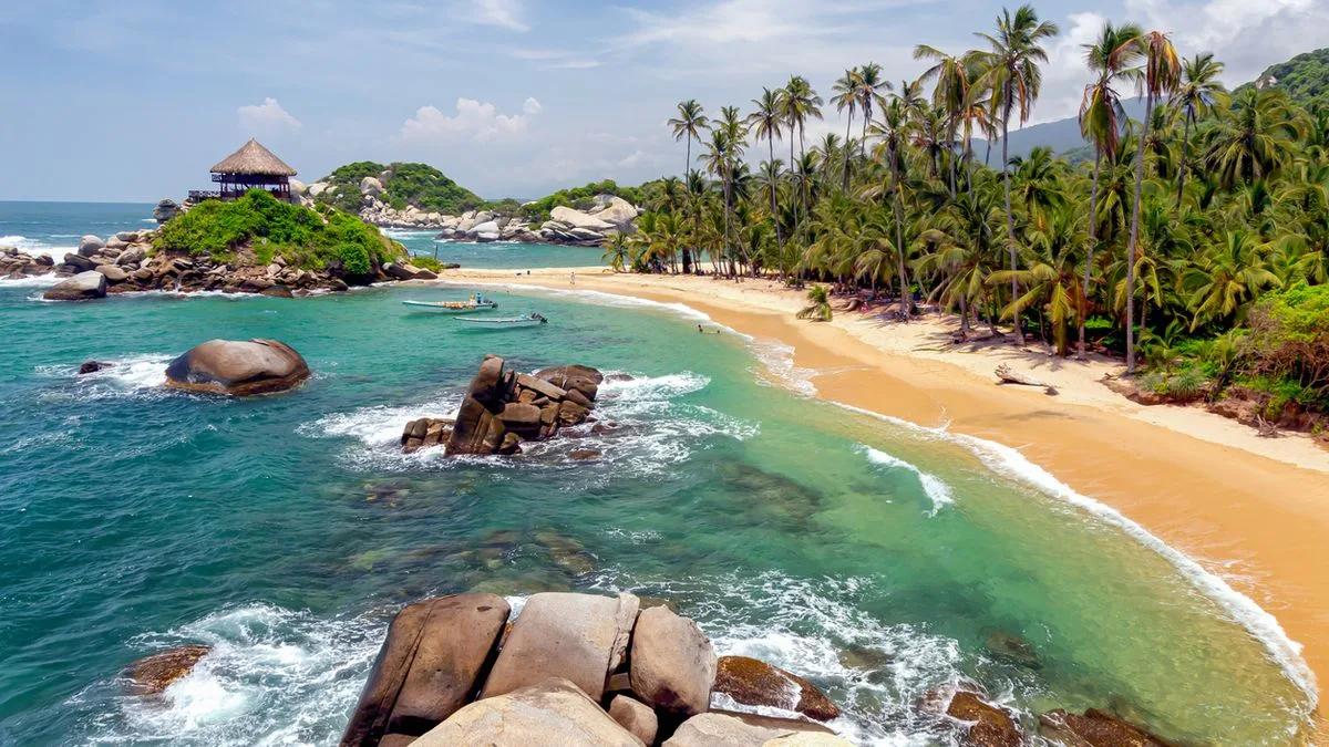 84cb4543b81e-Kolumbien-Tayrona-Strand-Foto-iStock-Charly-Boillot Kolumbien Tayrona Strand Foto iStock Charly Boillot