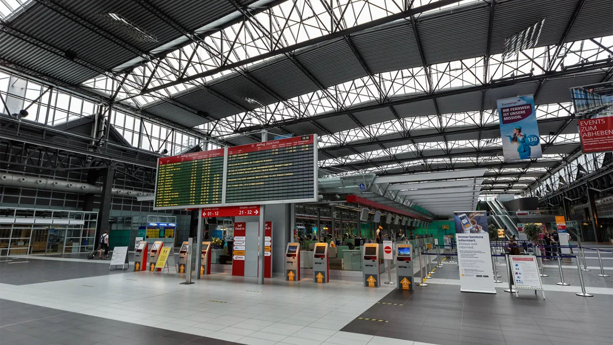d5b6fa0f56f4-Dresden-Flughafen-iStock-Boarding1Now-1369156847 Dresden Flughafen