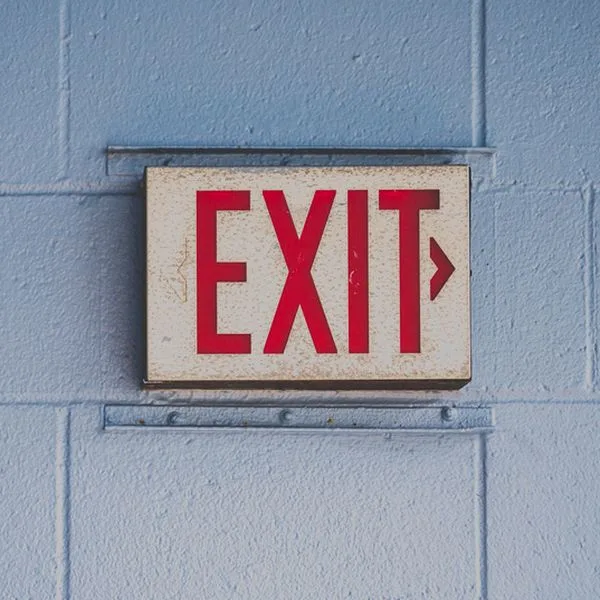 Exit Ausstieg Foto iStock Christian Guiton