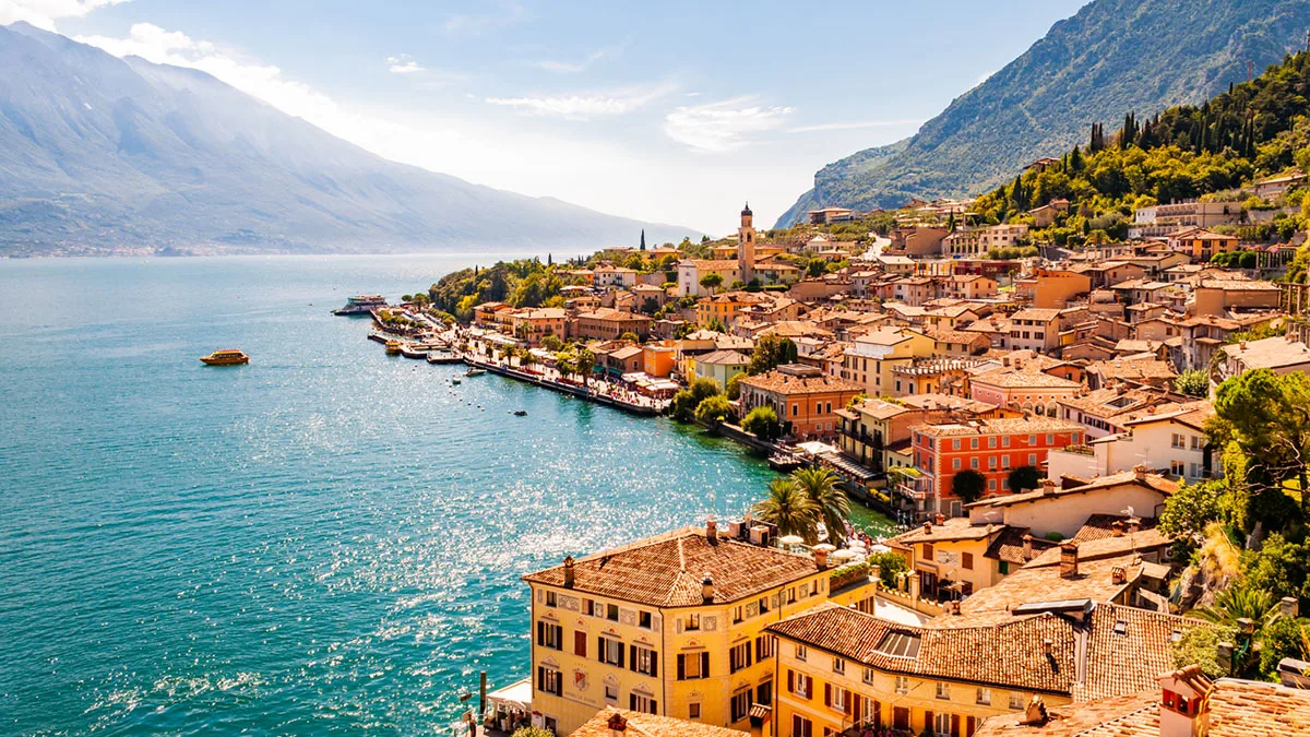 d94ab5796489-Italien-Gardasee-Limone-Sul-Strada-iStock-YKD-1202197959 Italien Gardasee Limone Sul Strada
