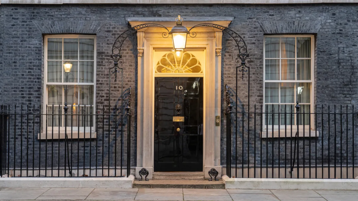Großbritannien Londonm Downing Street 10 iStock Andy Wasley -1364411371