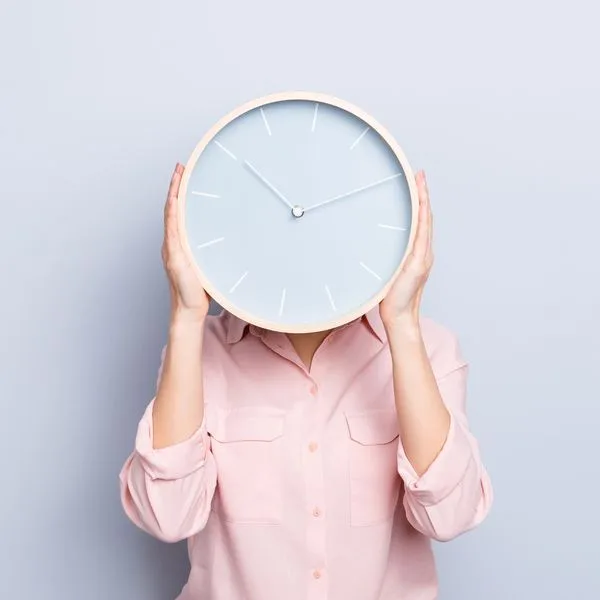 Arbeitszeit Quadrat Foto iStock Deagreez