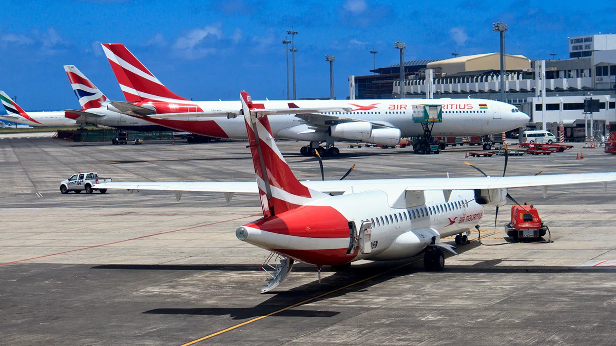 Air Mauritius Flugzeuge am Gate in Port Louis Foto iStock Mascarenen Air Mauritius Flugzeuge am Gate in Port Louis Foto iStock Mascarenen.jpg