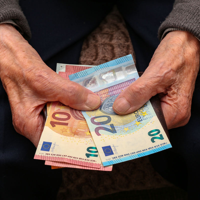 Sozialhilfe Rente Sparsam Armut