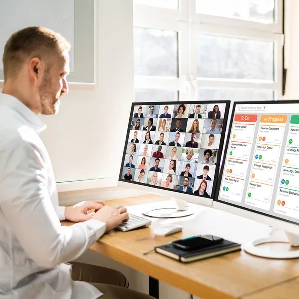 Webinar Seminar Online Studium Foto iStock AndreyPopov