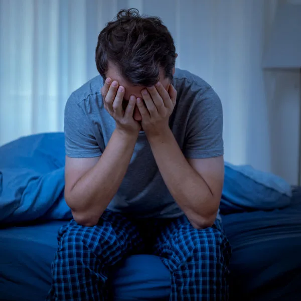 d0dc6d1abd18-iStock-1337766466 Post-Covid Long-Covid Krankheit krank Depression Schlaflosigkeit