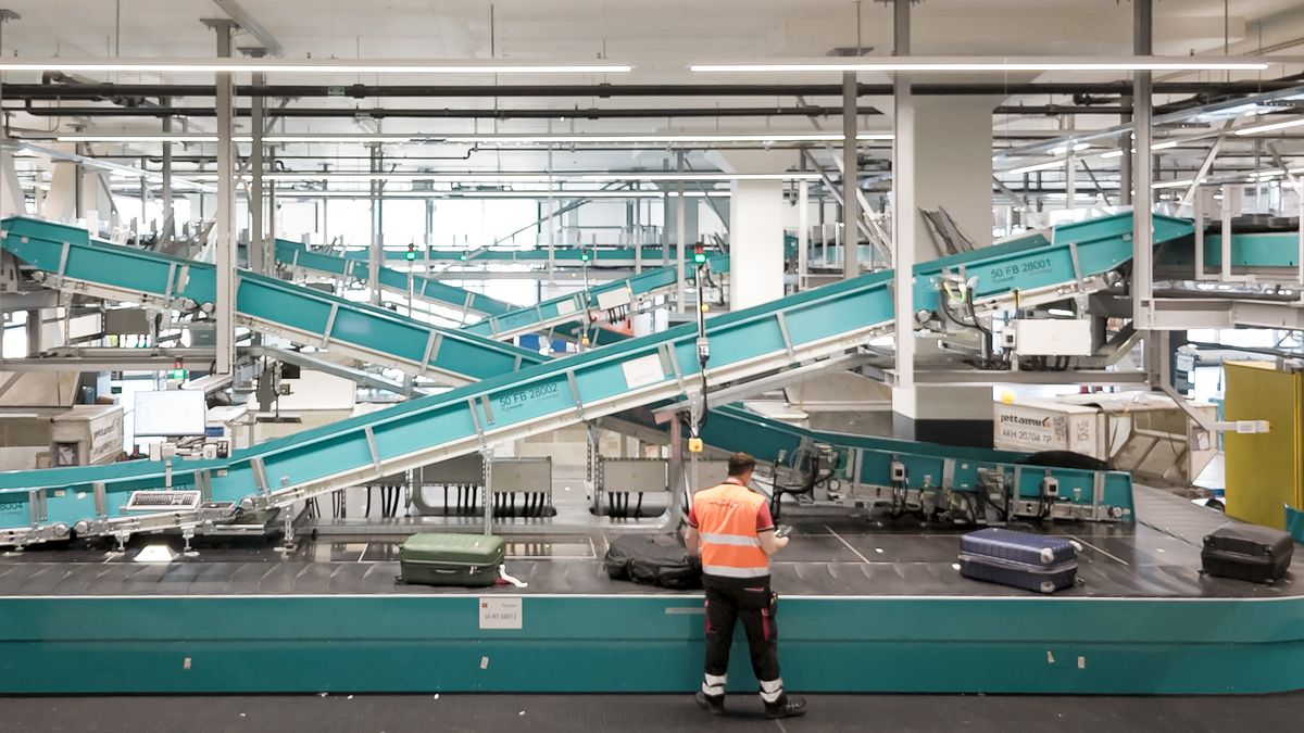 Flughafen zürich gepäck sortieranlage Foto Flughafen zürich