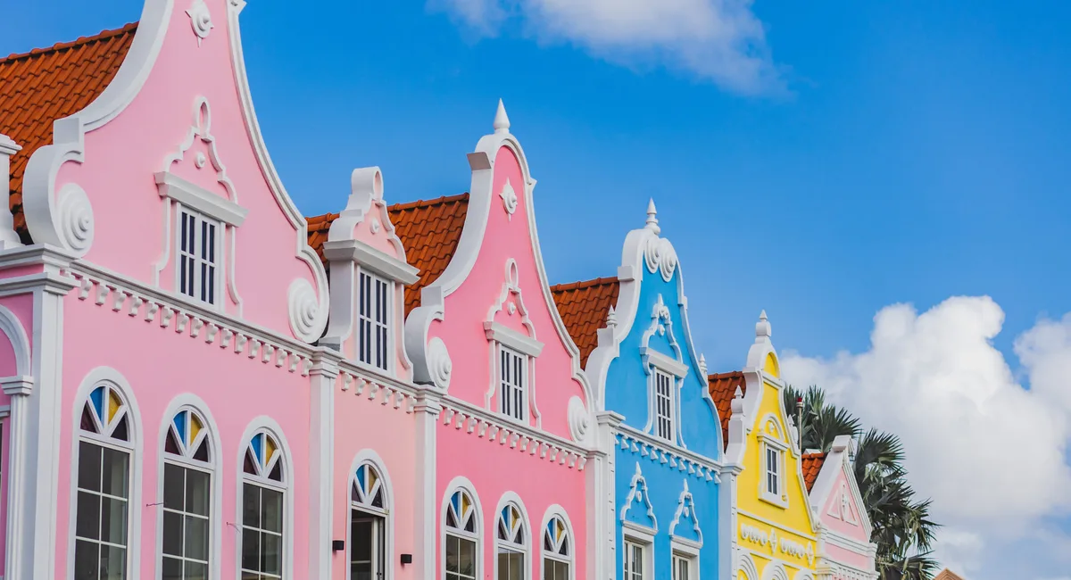 5ecf878b9b34-So-unterstuetzt-Aruba-Plaza-Daniel-Leo-Architectural-Buildings Aruba Plaza Daniel Leo Architectural Buildings