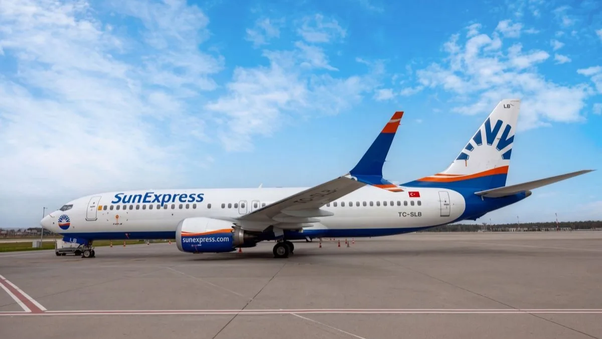 0ce725003347-10_SunExpress-Airlines_Zusatzleistungen_solo_sunexp_09 Sun Express Airlines Companyweek Zusatzleistungen Flieger komplett