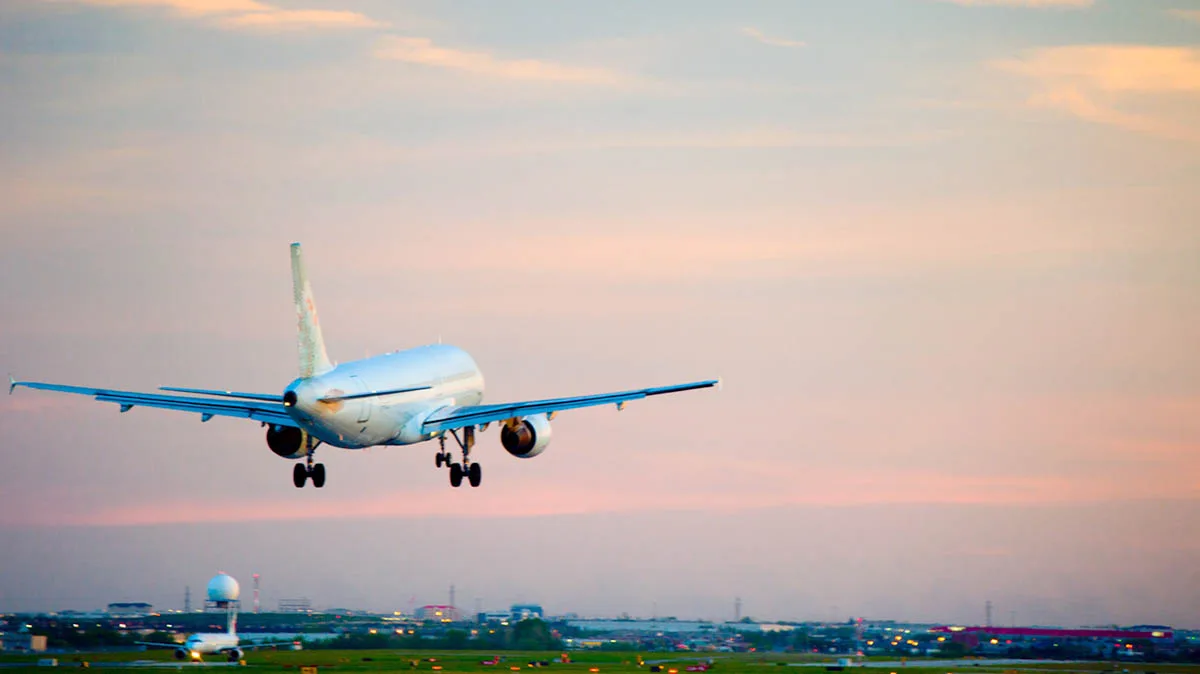 Flugzeug Start iStock OceanFishing-498490757 Flugzeug beim Start