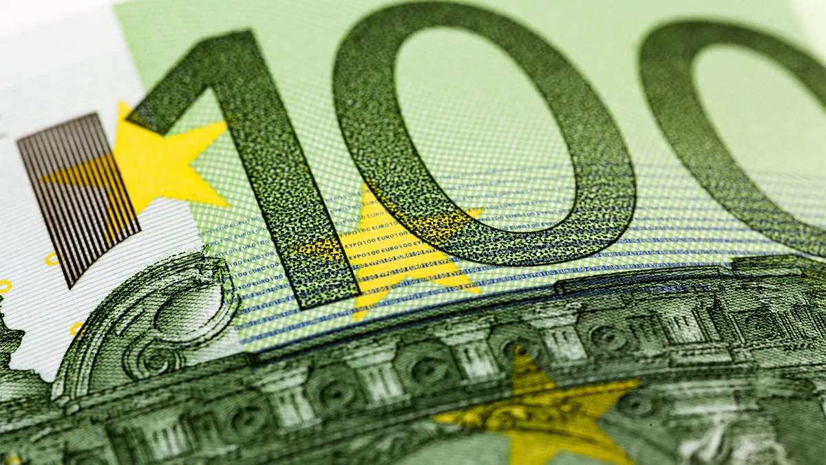 cf1016e32447-Geld-100-Euro-iStock-ligora-648135792 100 Euro