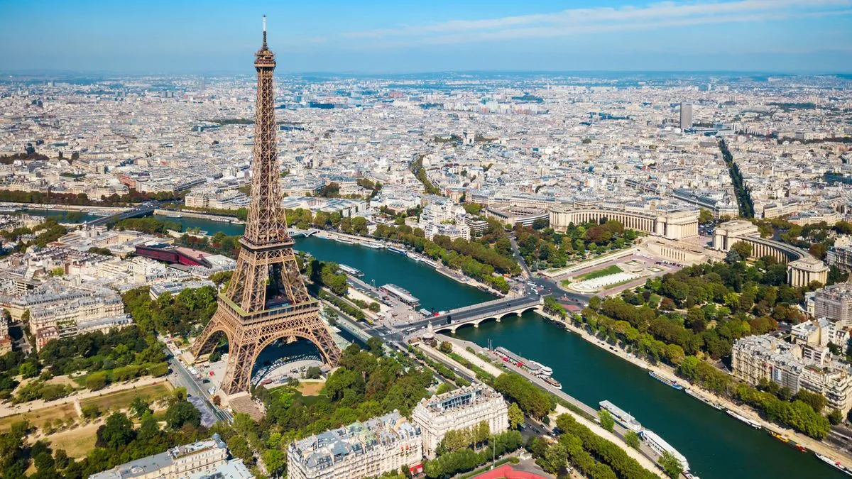 f81ce6fb8b82-Frankreich-Paris-Eiffelturm-Foto-iStock-Saiko-3P Frankreich Paris Eiffelturm Foto iStock Saiko 3P