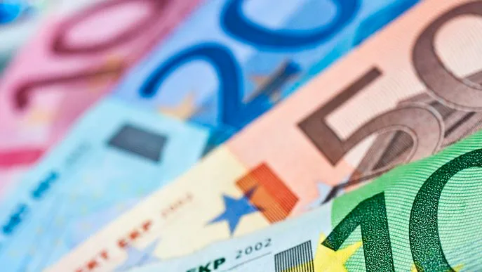 Geld Euroscheine iStock Delpixart Geld Euroscheine iStock Delpixart