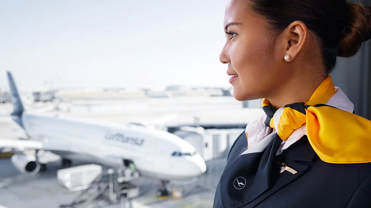 Lufthansa Flugbegleiterin Foto Lufthansa Lufthansa Flugbegleiterin Foto Lufthansa.jpg