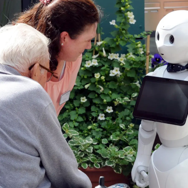 Roboter Charlie Projekt Robust.jpg