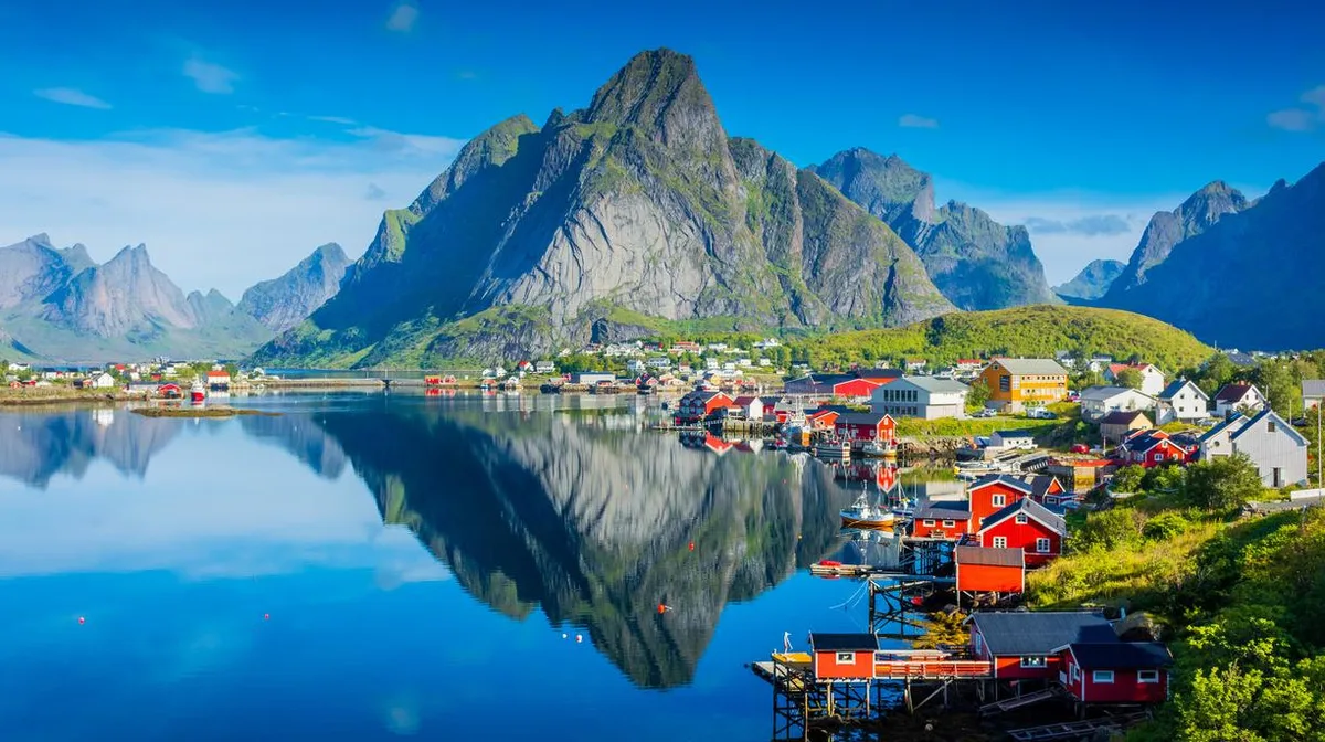 5bb06159d01a-Norwegen_AS-564968224_2404_sRGB Norwegen Lofoten