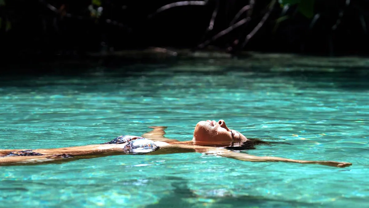 23809465da6a-Jamaika-Wellness-Port-Antonio-Floating-Foto-JTB Jamaika Wellness Port Antonio Floating Foto JTB.jpg