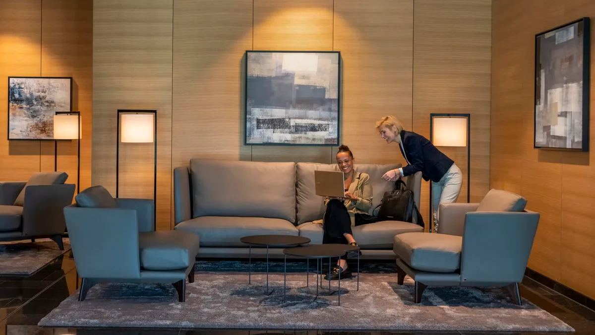 f9f12f415b6f-Maritim-Hotel-Ingolstadt-Lounge-Foto-Maaritim Maritim Hotel Ingolstadt Lounge Foto Maritim