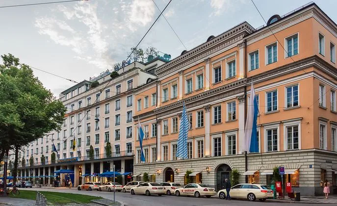 Bayerischer Hof München Foto iStock nedomacki Bayerischer Hof München Foto iStock nedomacki
