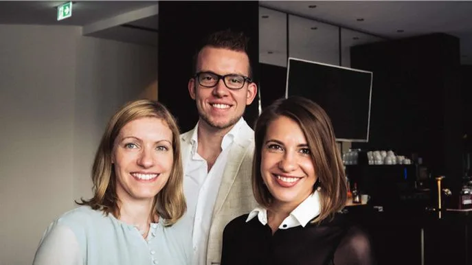 Holiday Inn City Haliday Inn Prenzlauer Berg Kristin Kirst (GM) Tobias Stelly Anna Nesterenko Foto Holiday Inn Holiday Inn Prenzlauer Berg Kristin Kirst (GM) Tobias Stelly Anna Nesterenko Foto Holiday Inn