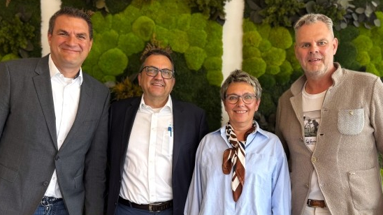 Michael Poot (CEO Travel Partner), Hans-Jürgen und Brigitte Kästl (Kästl Touristik) und Daniel Dicke (COO Gruppen Travel Partner)
