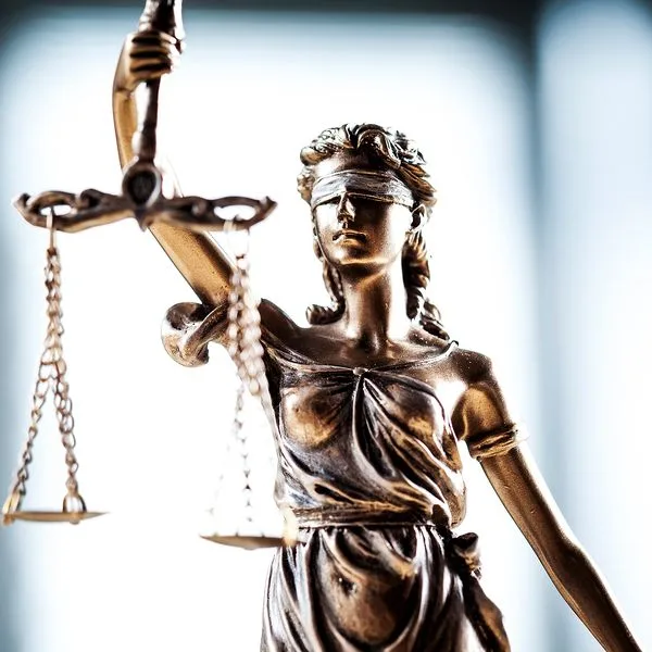 Justitia Quadrat Foto iStock seb_ra Justitia Quadrat Foto iStock seb_ra