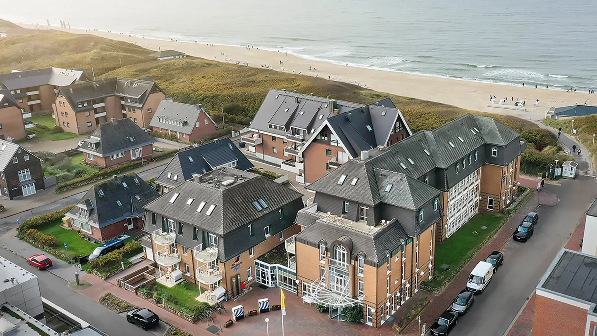 5f23207df5a8-Strandhotel-20Sylt_HR-20Hroup Strandhotel Westerland Sylt HR Group