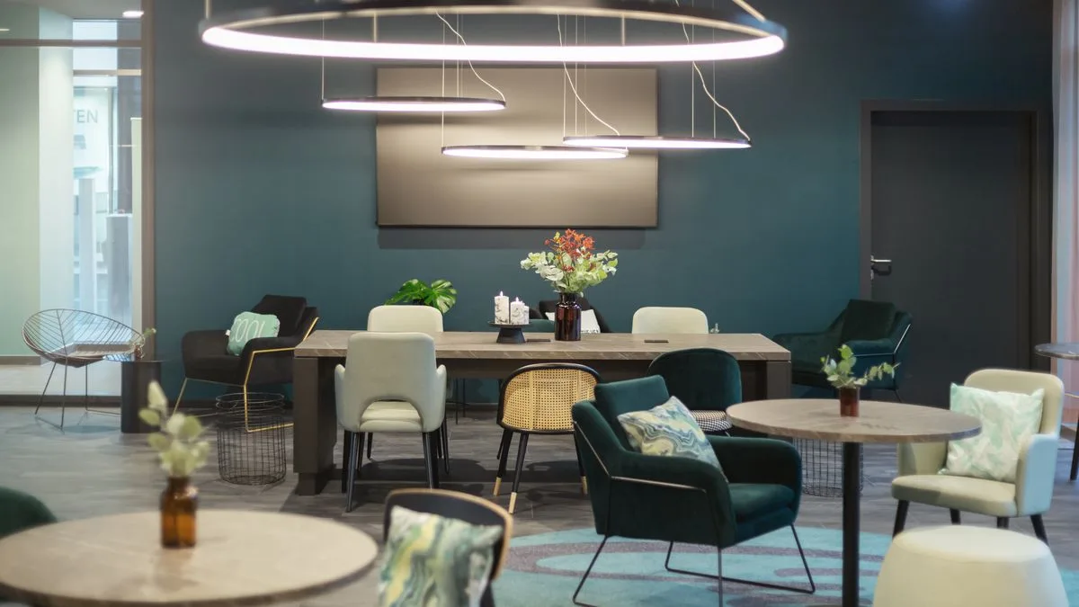 fe9f34545597-Holiday-Inn-The-Niu-Cure-Erlangen-Living-Lobby-Foto-Novum Holiday Inn- The Niu Cure Erlangen Living Lobby Foto Novum