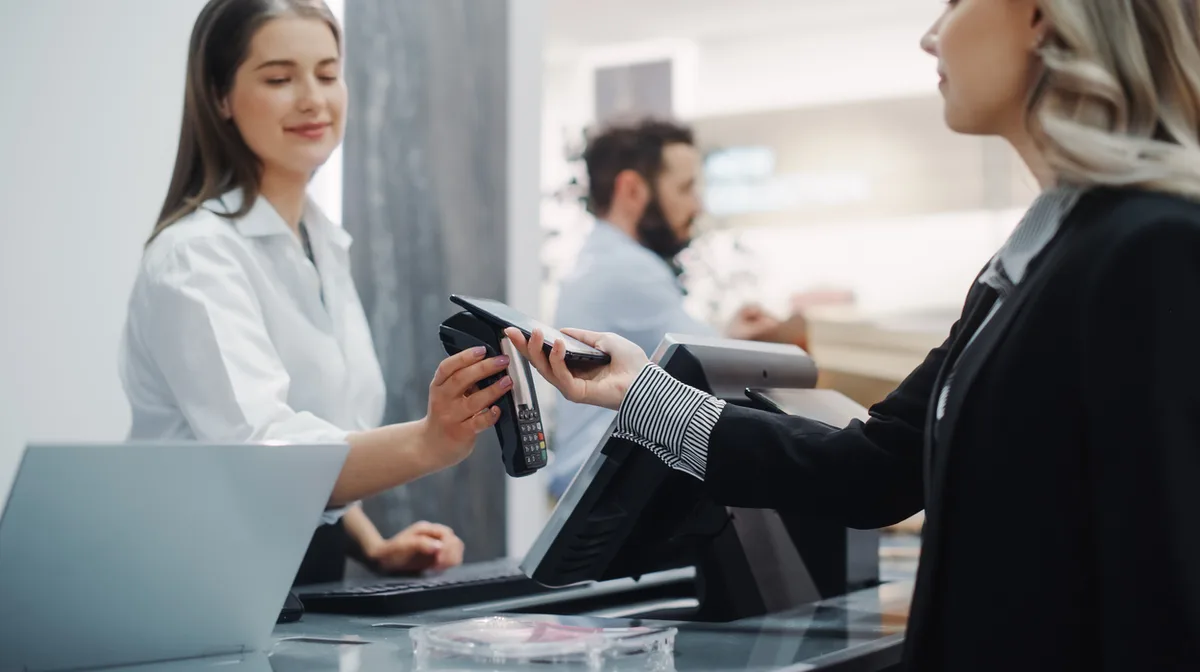 157207e11356-iStock-1347626158 Kreditkarte