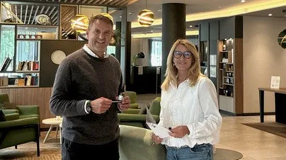 916dd31d8053-Duft Martin Petersen (Geschäftsführer) und Angéla Drozd (Marketingmanagerin), Scent Emotion Hamburg