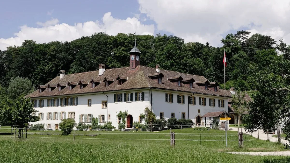 e378cfcec3d1-Klosterhotel-St.-Petersinsel-Foto-Klosterhotel-St.-Petersinsel-Burgergemeinde-Bern Klosterhotel St. Petersinsel Foto Klosterhotel St. Petersinsel Burgergemeinde Bern