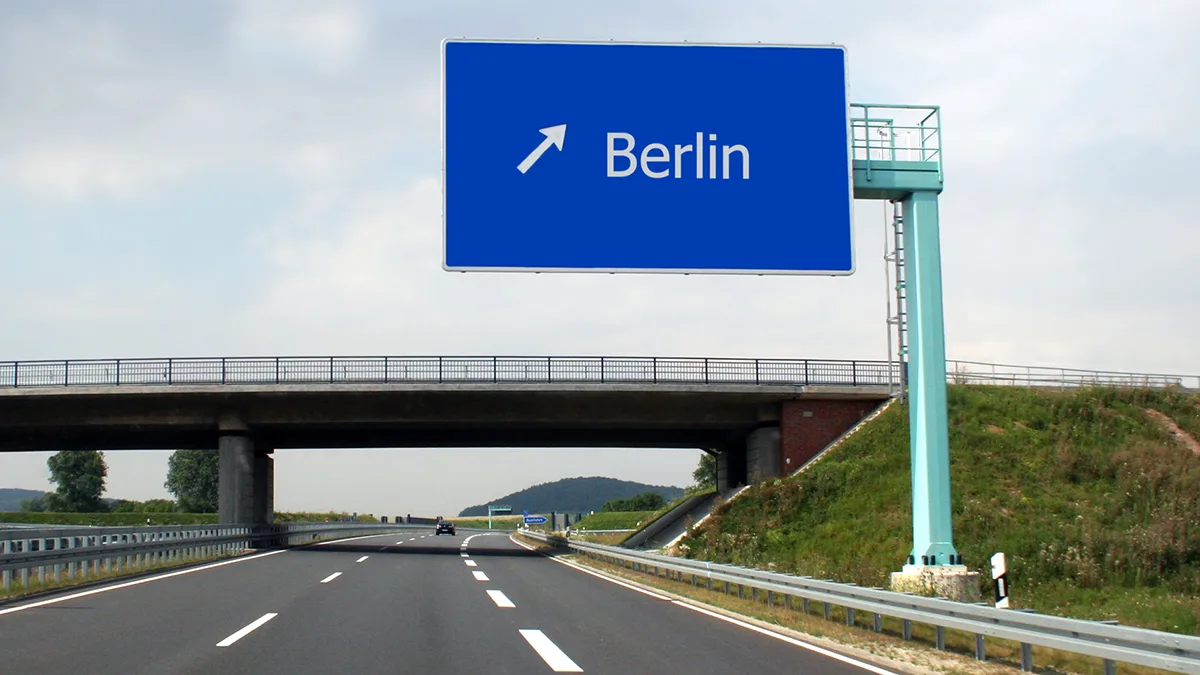 Deutschland Berlin Autobahn Abfahrt Foto iStock Andreas Weber Deutschland Berlin Autobahn Abfahrt Foto iStock Andreas Weber