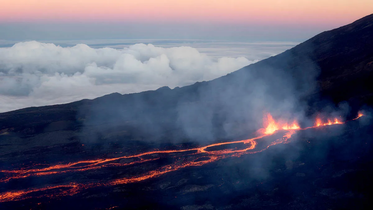 Frankreich La Reunion Piton de la Fournaise iStock Zamir Popat-967044800 La Reunion Piton de la Fournaise