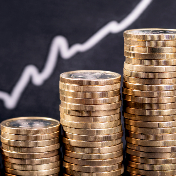 Geld Münzen Stapel Steigerung iStock gopixa.jpg