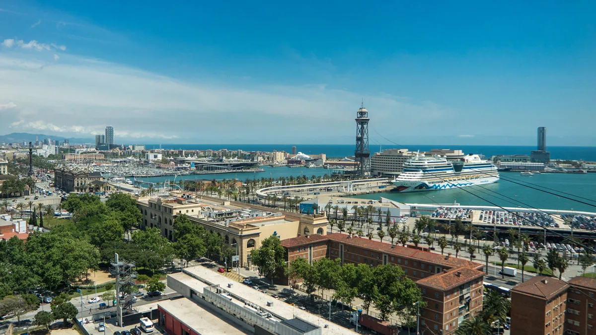 119a4c561622-Spanien-Barcelona-Hafen-iStock-Magdalena-Juillard-668624454 Barcelona Hafen
