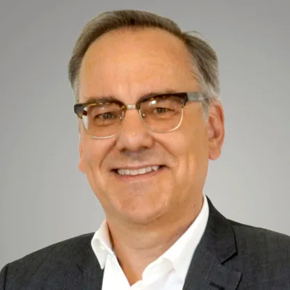 d8454ea4e57f-Schwarz-Markus-Charleston-CEO Markus Schwarz CEO Charleston Holding