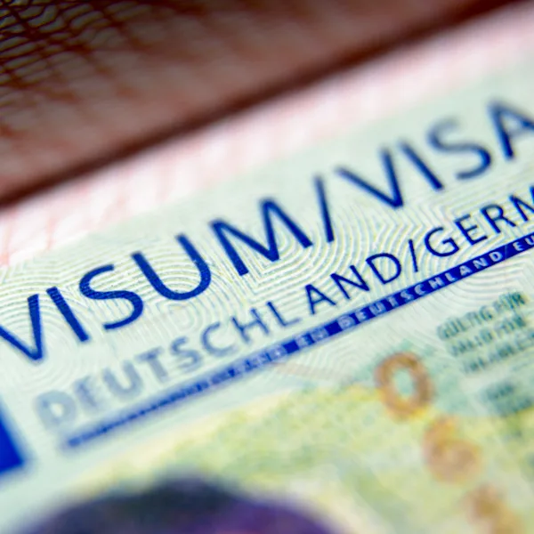 Visum Deutschland Einwanderung iStock scaliger.jpg