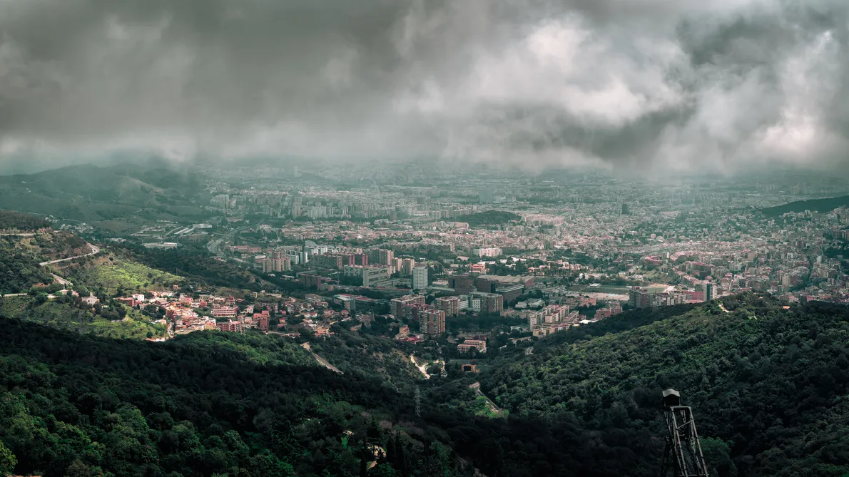 Spanien Barcelona Regen iStock Vladimirs_Gorelovs -685790478 Katalonien erwartet eine stürmische und regnerische Woche